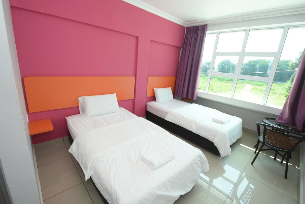 56 Hotel Mentekab Luaran gambar